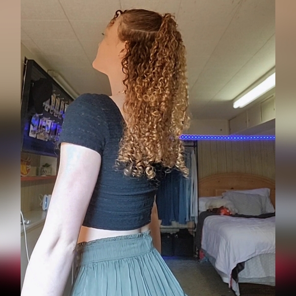 Meet your Posher, Lorelei - Picture 3 of 3